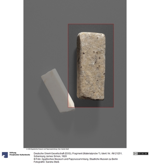 http://www.smb-digital.de/eMuseumPlus?service=ImageAsset&module=collection&objectId=605567&resolution=superImageResolution#4224693 (Ägyptisches Museum und Papyrussammlung, Staatliche Museen zu Berlin CC BY-NC-SA)