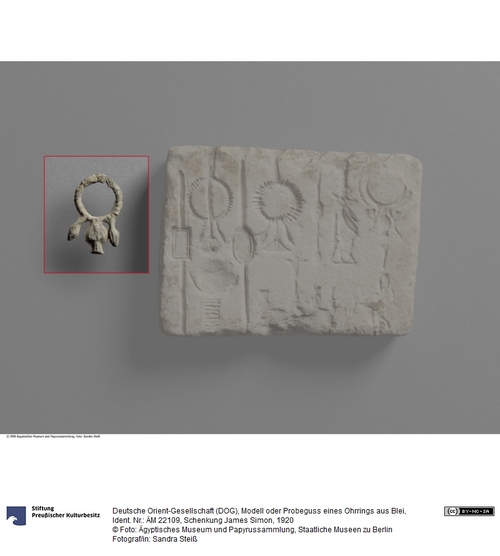 http://www.smb-digital.de/eMuseumPlus?service=ImageAsset&module=collection&objectId=598419&resolution=superImageResolution#4226472 (Ägyptisches Museum und Papyrussammlung, Staatliche Museen zu Berlin CC BY-NC-SA)