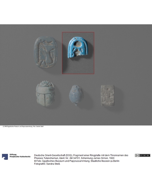 http://www.smb-digital.de/eMuseumPlus?service=ImageAsset&module=collection&objectId=776443&resolution=superImageResolution#4231518 (Ägyptisches Museum und Papyrussammlung, Staatliche Museen zu Berlin CC BY-NC-SA)