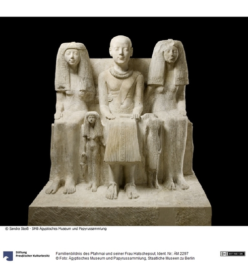 http://www.smb-digital.de/eMuseumPlus?service=ImageAsset&module=collection&objectId=757817&resolution=superImageResolution#253248 (Ägyptisches Museum und Papyrussammlung, Staatliche Museen zu Berlin CC BY-NC-SA)