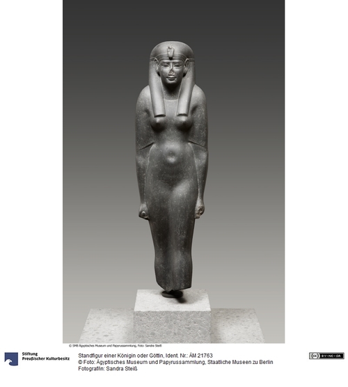 http://www.smb-digital.de/eMuseumPlus?service=ImageAsset&module=collection&objectId=606617&resolution=superImageResolution#571234 (Ägyptisches Museum und Papyrussammlung, Staatliche Museen zu Berlin CC BY-NC-SA)