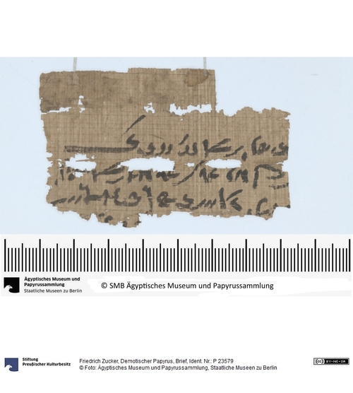 http://www.smb-digital.de/eMuseumPlus?service=ImageAsset&module=collection&objectId=1621070&resolution=superImageResolution#5436887 (Ägyptisches Museum und Papyrussammlung, Staatliche Museen zu Berlin CC BY-NC-SA)