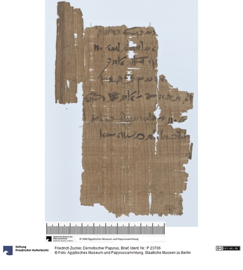 http://www.smb-digital.de/eMuseumPlus?service=ImageAsset&module=collection&objectId=1621244&resolution=superImageResolution#5434504 (Ägyptisches Museum und Papyrussammlung, Staatliche Museen zu Berlin CC BY-NC-SA)