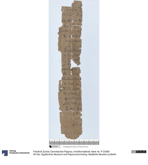 http://www.smb-digital.de/eMuseumPlus?service=ImageAsset&module=collection&objectId=1621221&resolution=superImageResolution#5425613 (Ägyptisches Museum und Papyrussammlung, Staatliche Museen zu Berlin CC BY-NC-SA)