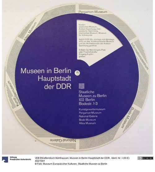 http://www.smb-digital.de/eMuseumPlus?service=ImageAsset&module=collection&objectId=583494&resolution=superImageResolution#4564817 (Museum Europäischer Kulturen, Staatliche Museen zu Berlin CC BY-NC-SA)