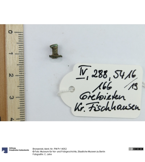 http://www.smb-digital.de/eMuseumPlus?service=ImageAsset&module=collection&objectId=2311852&resolution=superImageResolution#5387891 (Museum für Vor- und Frühgeschichte, Staatliche Museen zu Berlin CC BY-NC-SA)