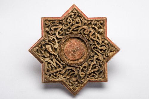 https://id.smb.museum/digital-asset/5243935 (Museum für Islamische Kunst, Staatliche Museen zu Berlin CC BY-NC-SA)