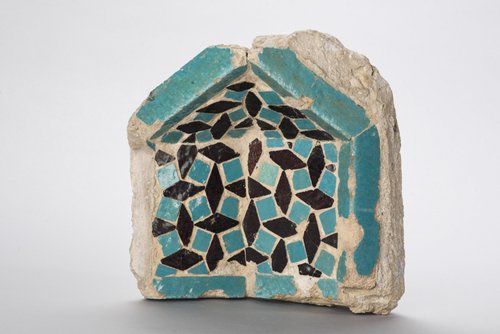 https://id.smb.museum/digital-asset/5160385 (Museum für Islamische Kunst, Staatliche Museen zu Berlin CC BY-NC-SA)