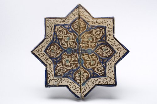 https://id.smb.museum/digital-asset/5169323 (Museum für Islamische Kunst, Staatliche Museen zu Berlin CC BY-NC-SA)