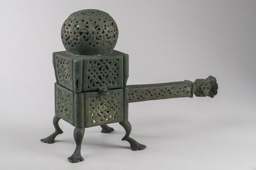 https://id.smb.museum/digital-asset/4740958 (Museum für Islamische Kunst, Staatliche Museen zu Berlin CC BY-NC-SA)