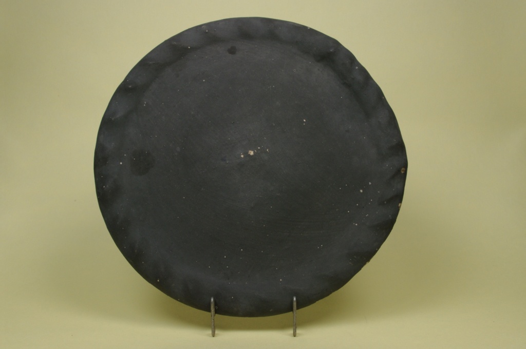 Teller [Eberstein/Eichhorn G.M.J. 5500] (Keramik-Museum Bürgel CC BY-NC-SA)
