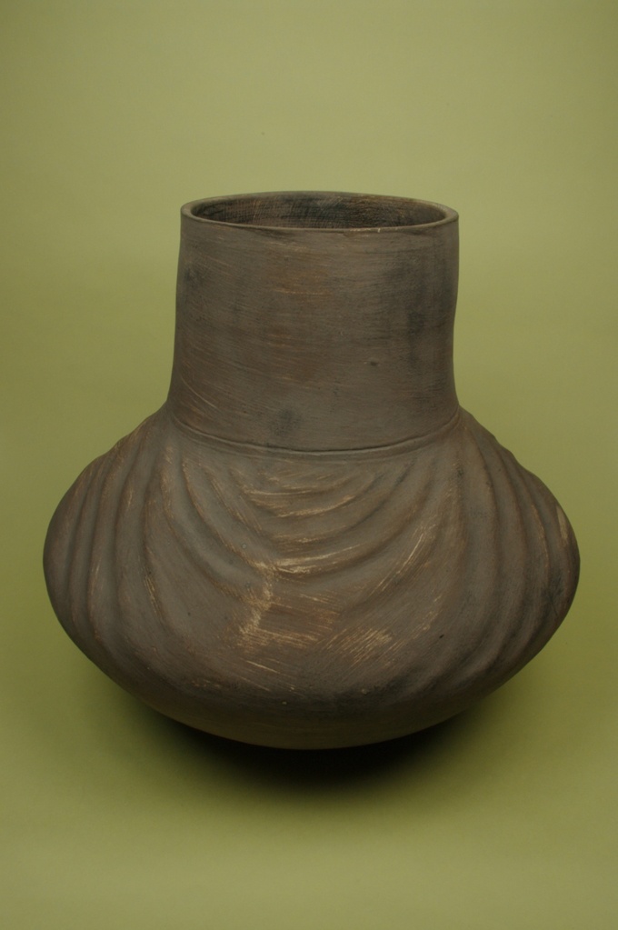 Krugartiges Gefäß [Eberstein/Eichhorn G.M.J. 6968] (Keramik-Museum Bürgel CC BY-NC-SA)