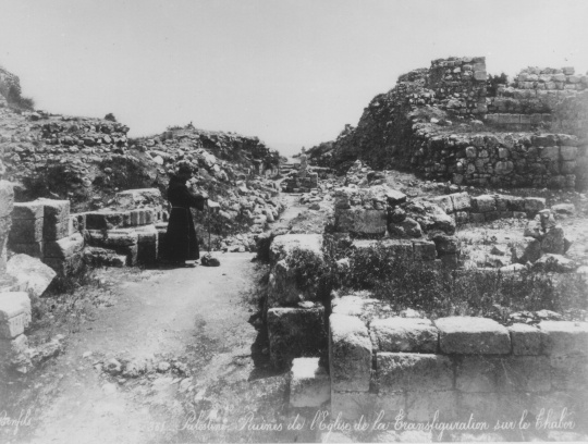 Palestine- Ruines de l’Eglise de la transfiguration sur le Thabor (Friedrich-Schiller-Universität: Orientalische Sammlungen und Papyri CC BY-NC-SA)