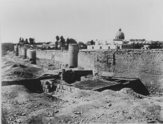 Teil der Stadtmauer von Damaskus (Friedrich-Schiller-Universität: Orientalische Sammlungen und Papyri CC BY-NC-SA)