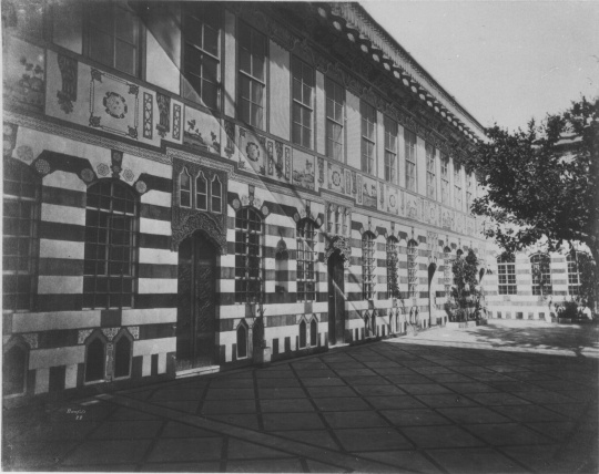 Damaskus: Hof eines Privathauses (Friedrich-Schiller-Universität: Orientalische Sammlungen und Papyri CC BY-NC-SA)