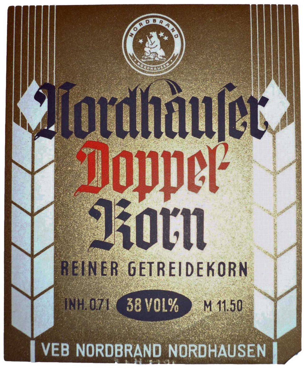 Etikett der Firma VEB Nordbrand Nordhausen (Echter Nordhäuser Traditionsbrennerei CC BY-NC-SA)