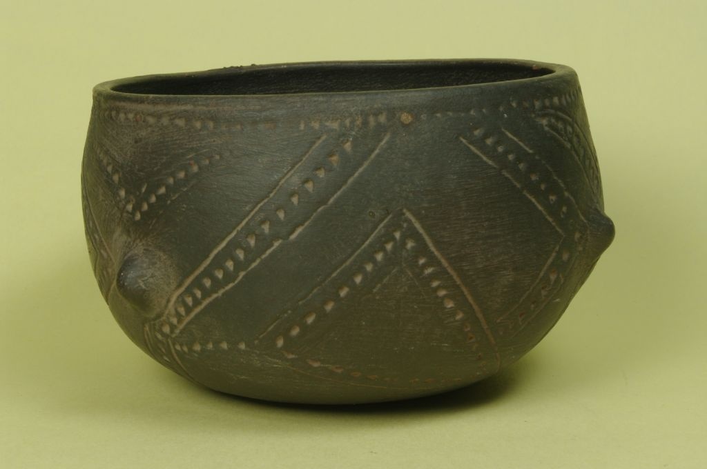 prähistorische Schale, Nachbildung (Keramik-Museum Bürgel CC BY-NC-SA)