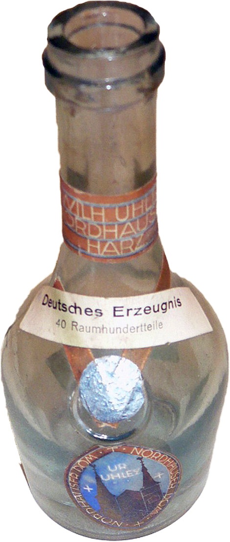 UR-Uhley, kleine Schnapsflasche &quot;Nordhäuser Dom&quot; (Echter Nordhäuser Traditionsbrennerei CC BY-NC-SA)