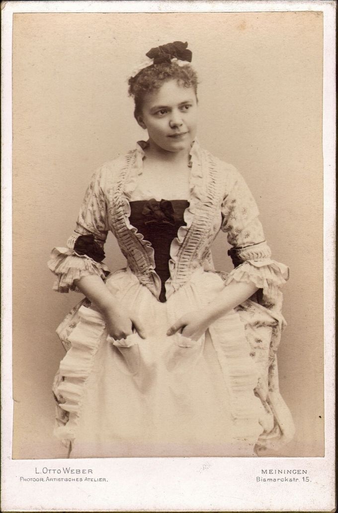 Porträt Else Fritsch (Meininger Museen: Theatermuseum "Zauberwelt der Kulisse" CC BY-NC-SA)