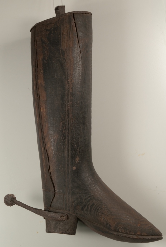 Stiefel (Glockenmuseum und Stadtmuseum Apolda CC BY-NC-SA)