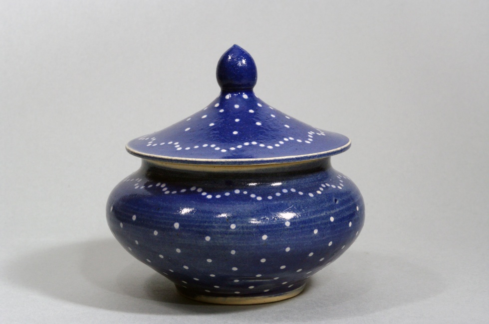 Dose mit Deckel (Keramik-Museum Bürgel CC BY-NC-SA)