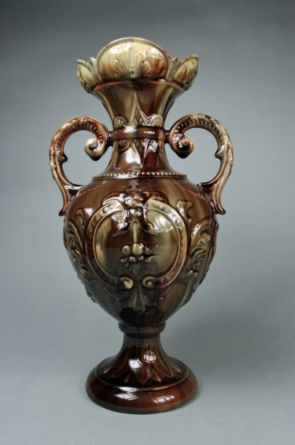 Doppelhenkelvase (Keramik-Museum Bürgel CC BY-NC-SA)