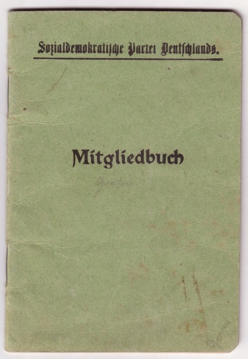 Mitgliedsbuch der Sozialdemokratischen Partei Deutschlands (GoetheStadtMuseum Ilmenau CC BY-NC-SA)