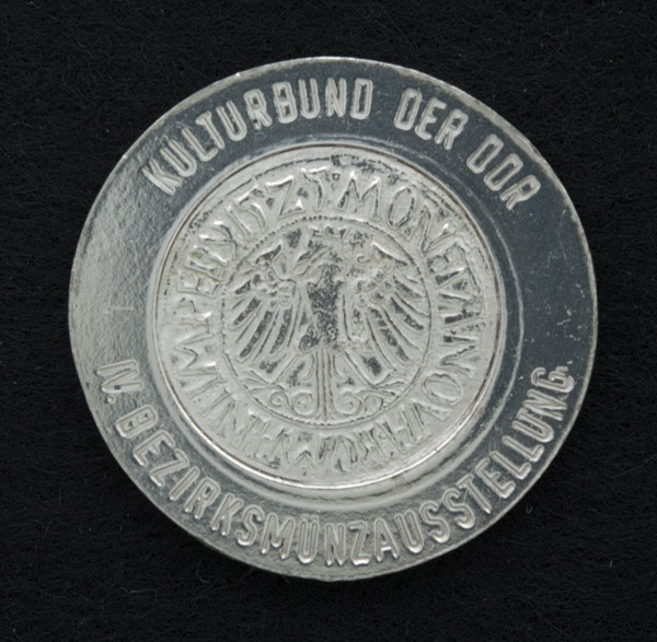 Gedenk-Medaille IV. Bezirksmünzausstellung (Mühlhäuser Museen: Museum am Lindenbühl CC BY-NC-SA)