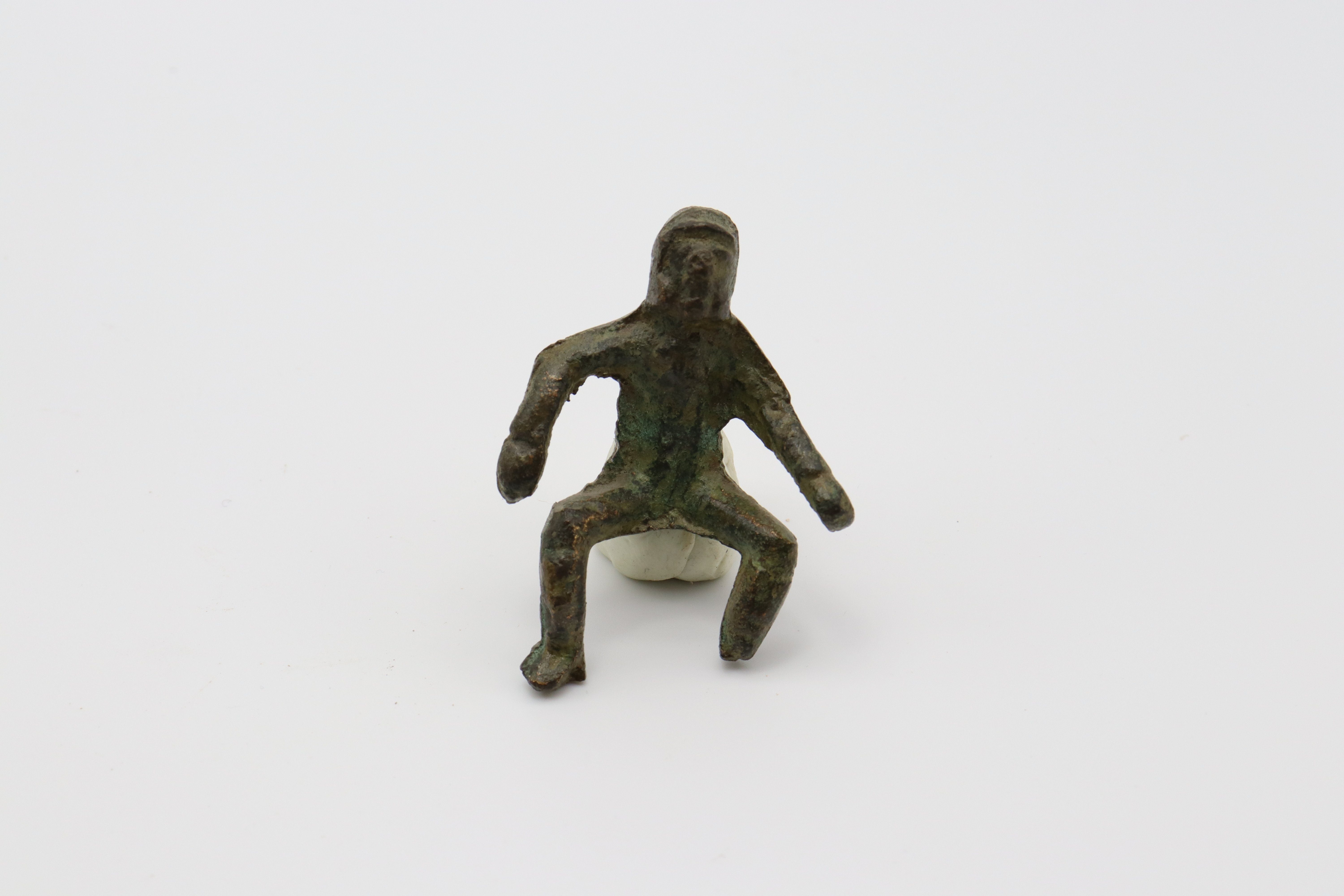 Антропоморфна фігурка (Дніпропетровський національний музей ім. Д.Яворницького CC BY-NC-SA)