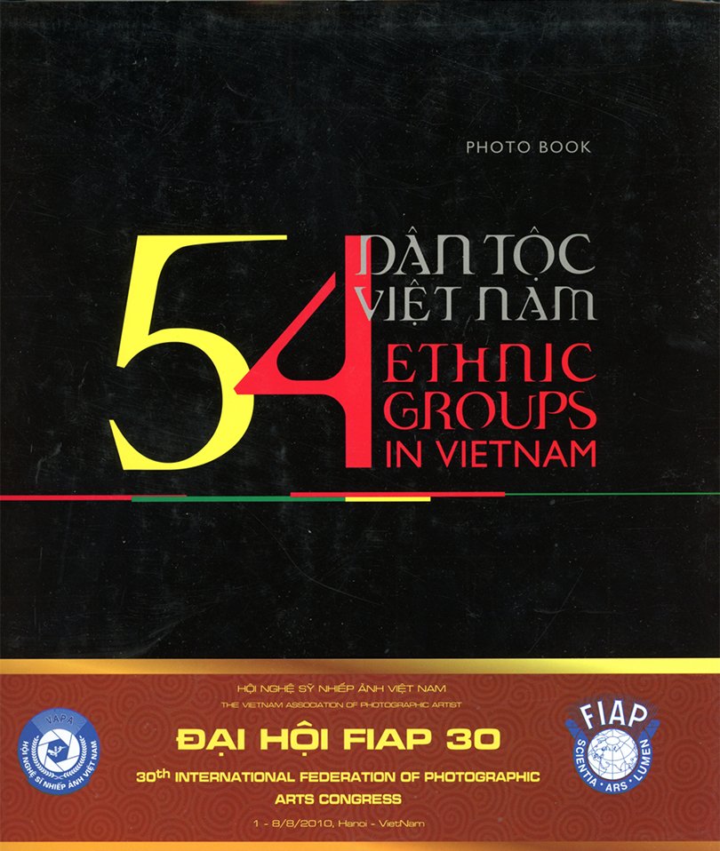 54 ethnic groups in Vietnam (Музей фотографії Київського національного університету технології та дизайну CC BY-NC-SA)