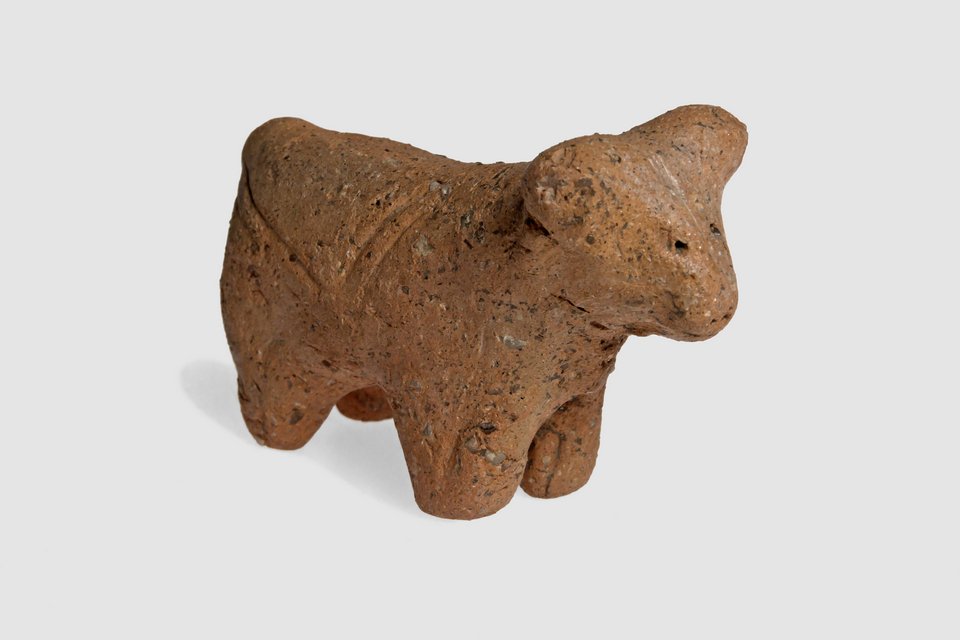 Статуетка бика (Національний музей історії України CC BY-NC-SA)