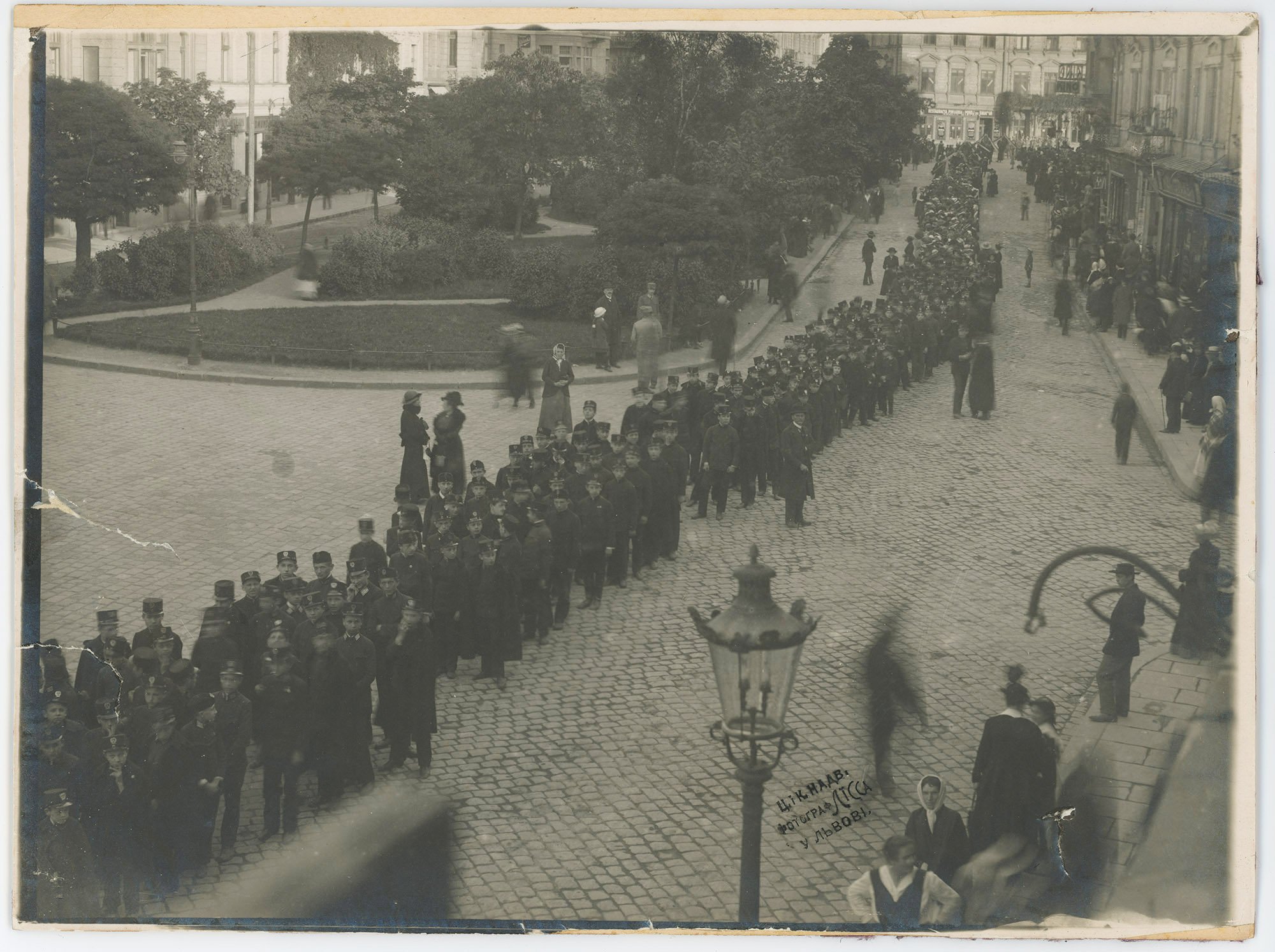 Похоронна процесія Івана Франка, 1916 (Дім Франка / Franko House CC BY-NC-SA)