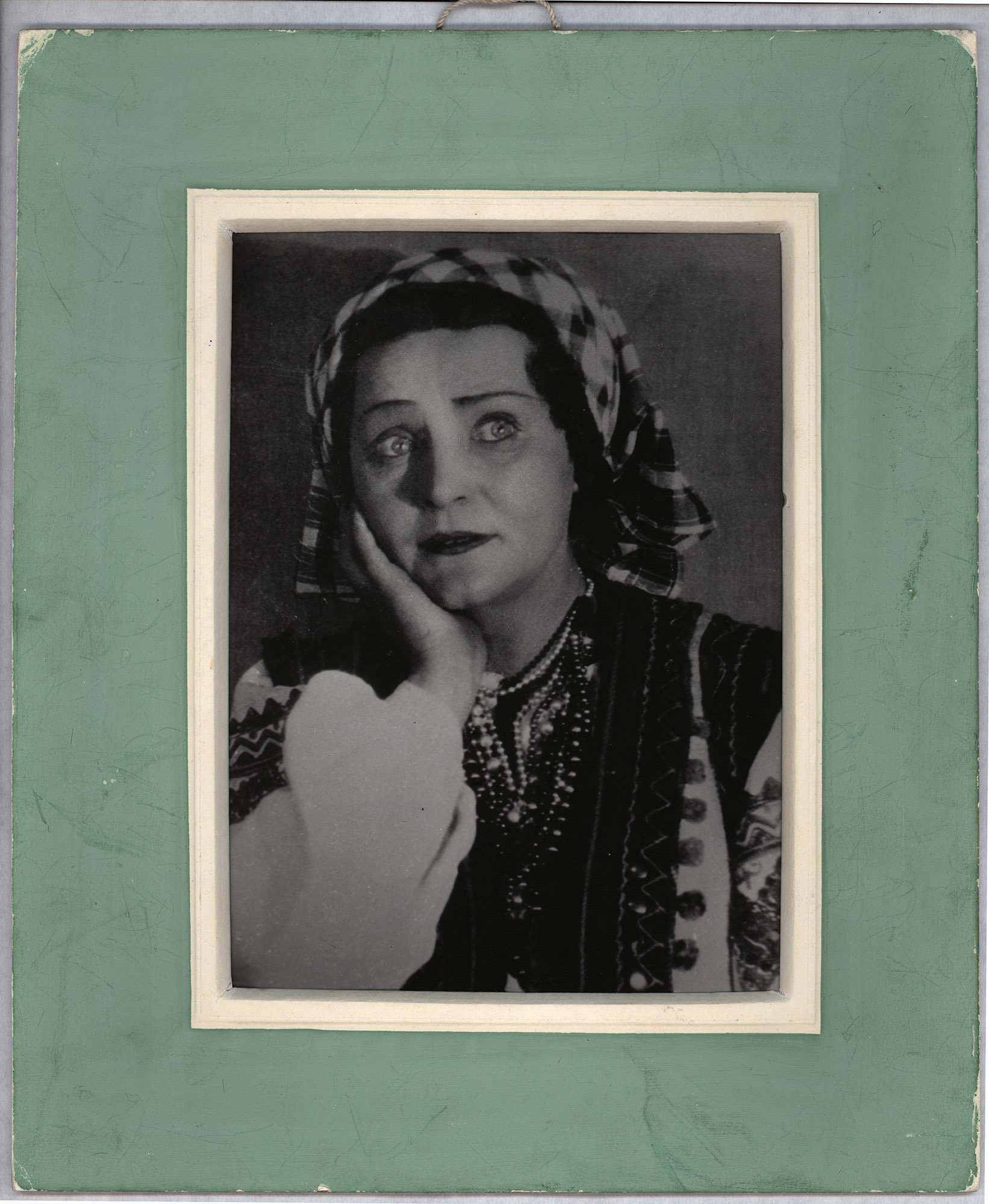 фото. Наталія Ужвій у ролі Анни у виставі «Украдене щастя», 1940 (Дім Франка / Franko House CC BY-NC-SA)