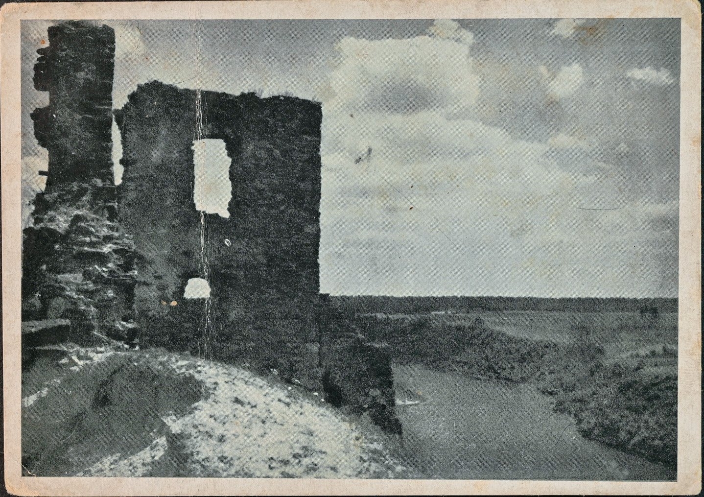 Губків. Руїни замку (Рівненський обласний краєзнавчий музей CC BY-NC-SA)