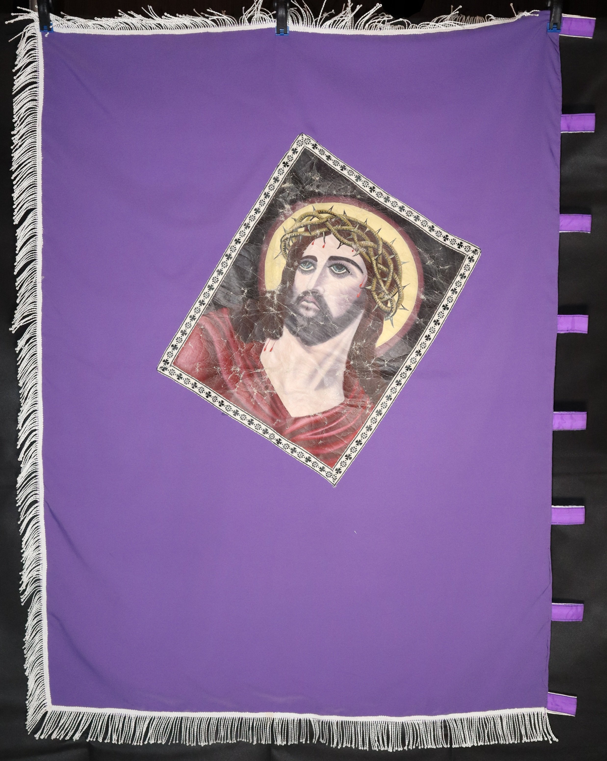 Хоругва "Ісус Христос в терновому вінку" (Національний заповідник "Замки Тернопілля" CC BY-NC-SA)