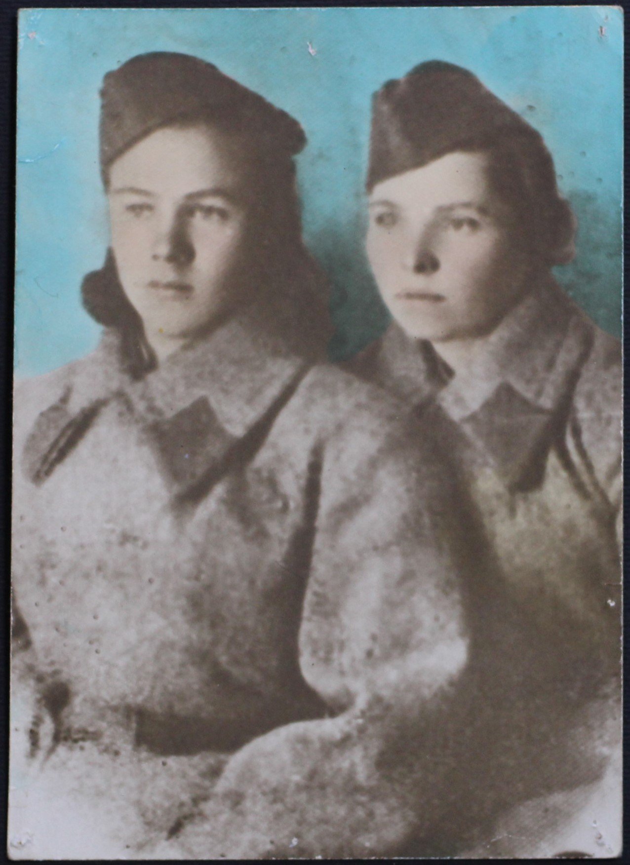 Таня Большесольська та Земфіра Пивоварова (Кременецький краєзнавчий музей CC BY-NC-SA)