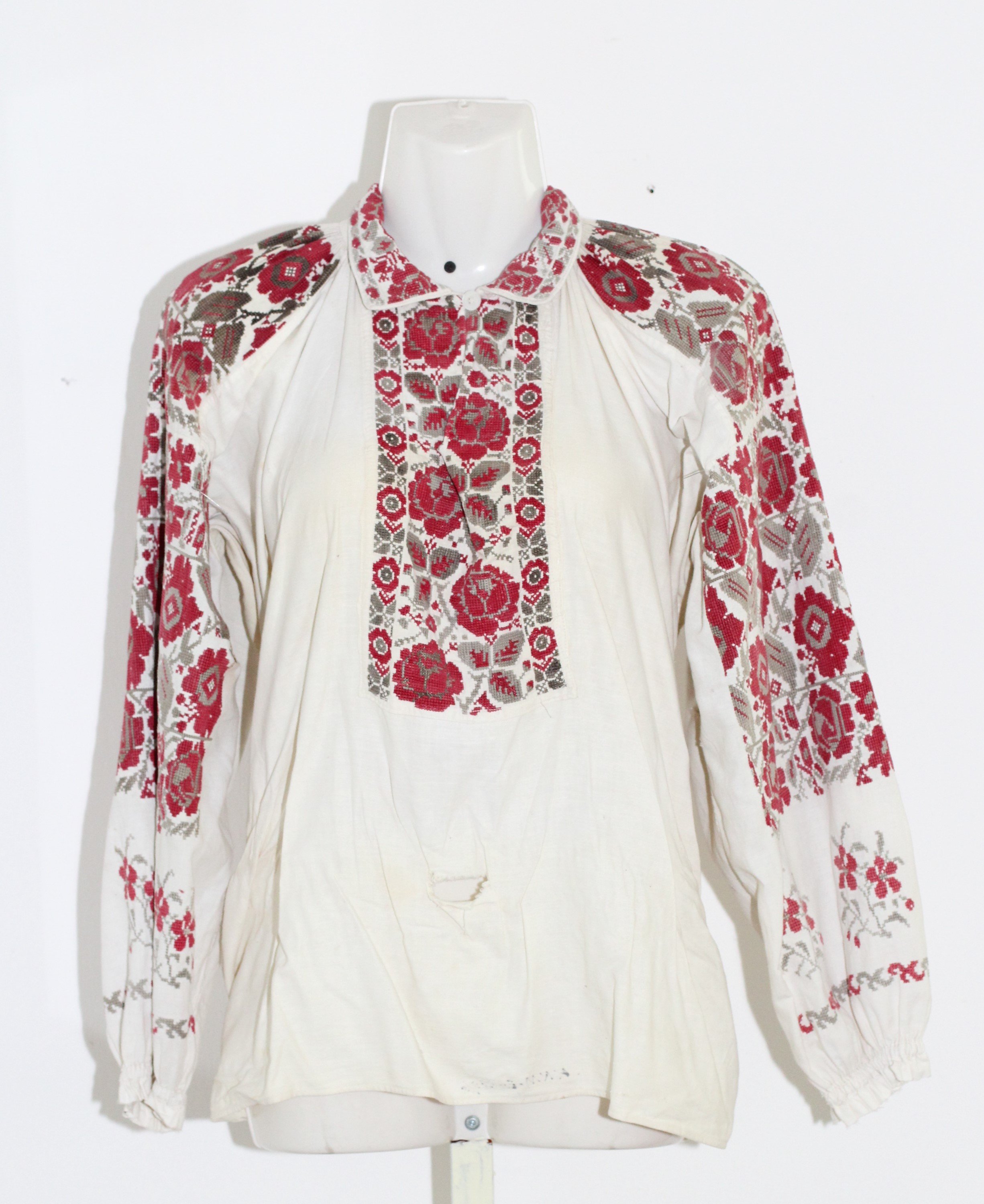 Сорочка жіноча (Кременецький краєзнавчий музей CC BY-NC-SA)