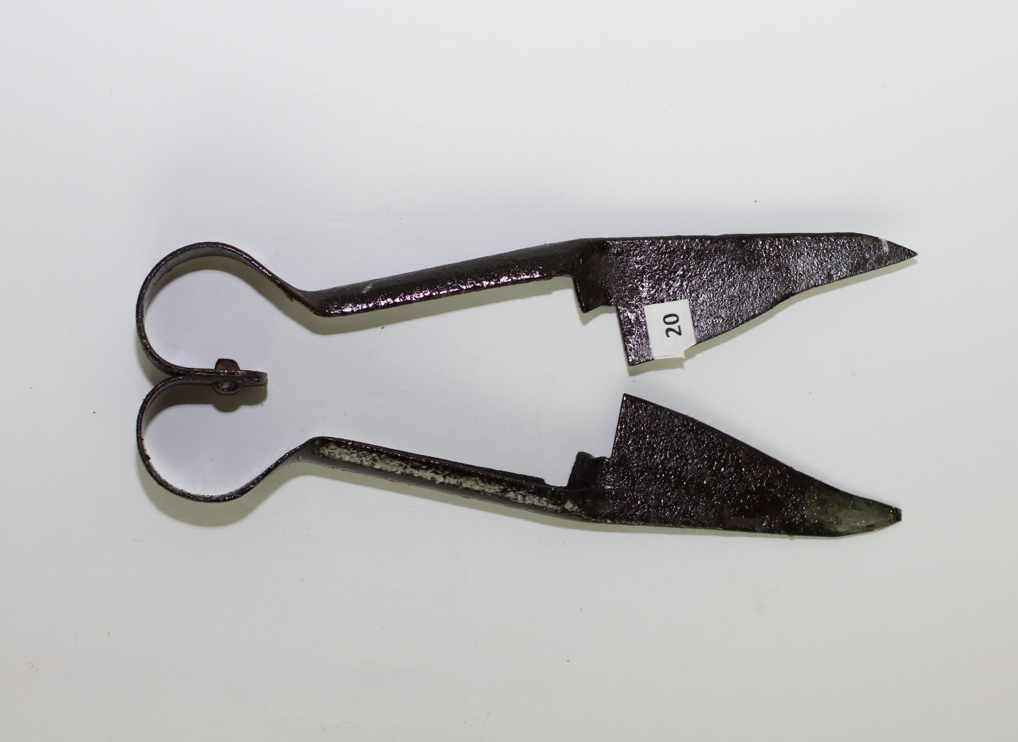 Ножиці (стиски) металеві (Кременецький краєзнавчий музей CC BY-NC-SA)