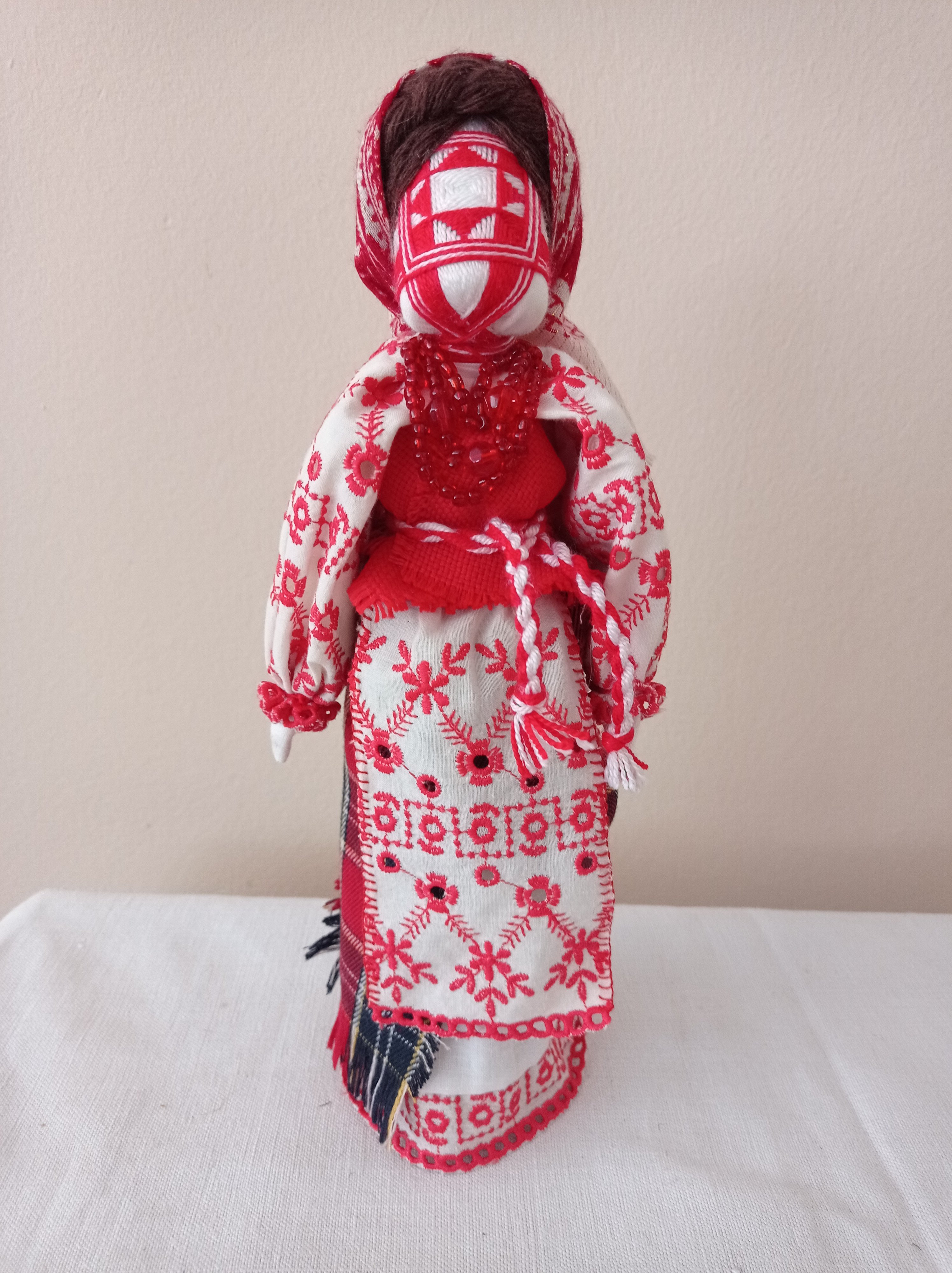 Лялька "Господиня" (Закарпатський музей народної архітектури та побуту CC BY-NC-SA)