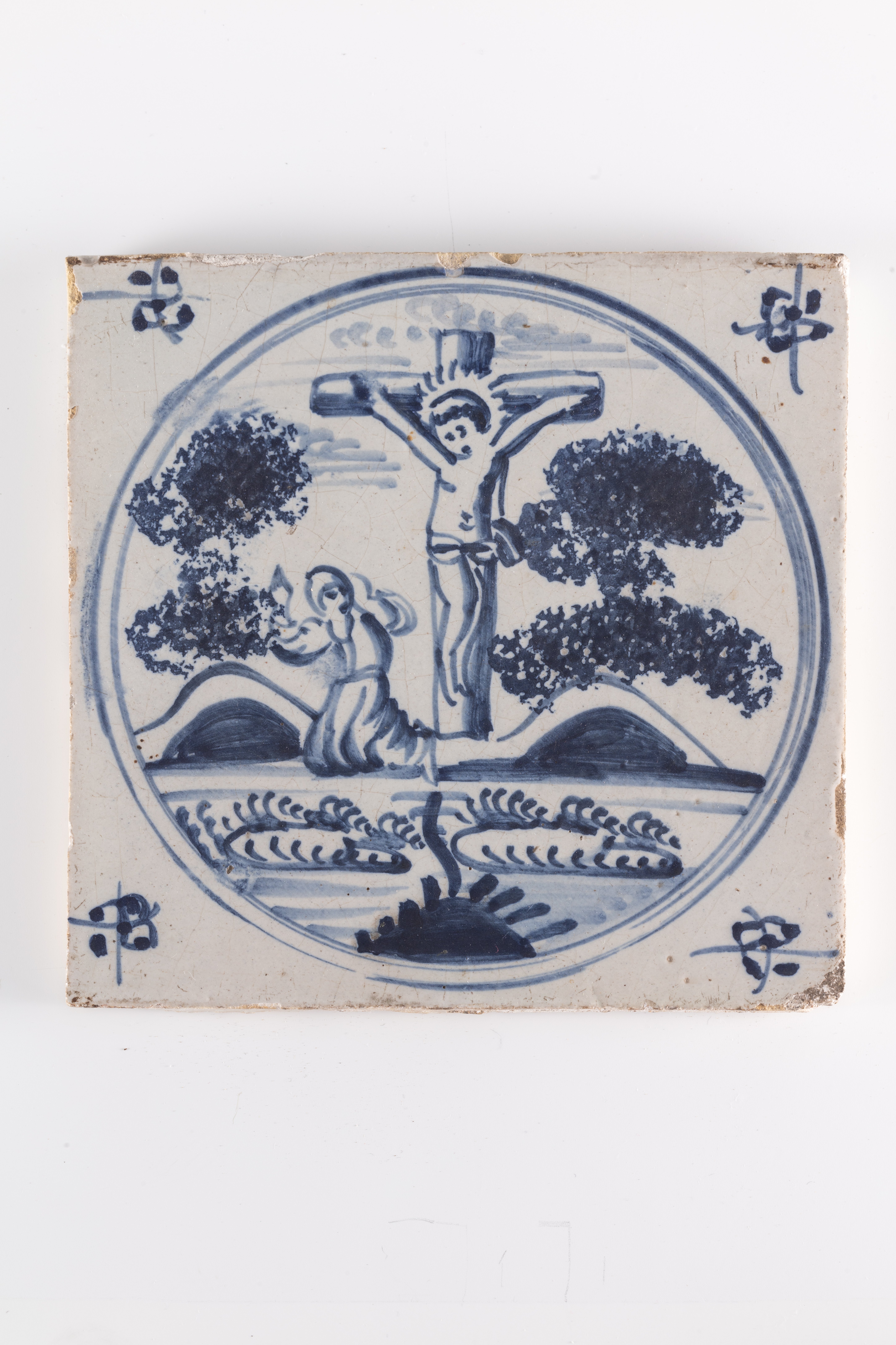 Kachel mit Kreuzigungsdarstellung_99/269 (Museum Abtei Liesborn des Kreises Warendorf CC BY-NC-SA)