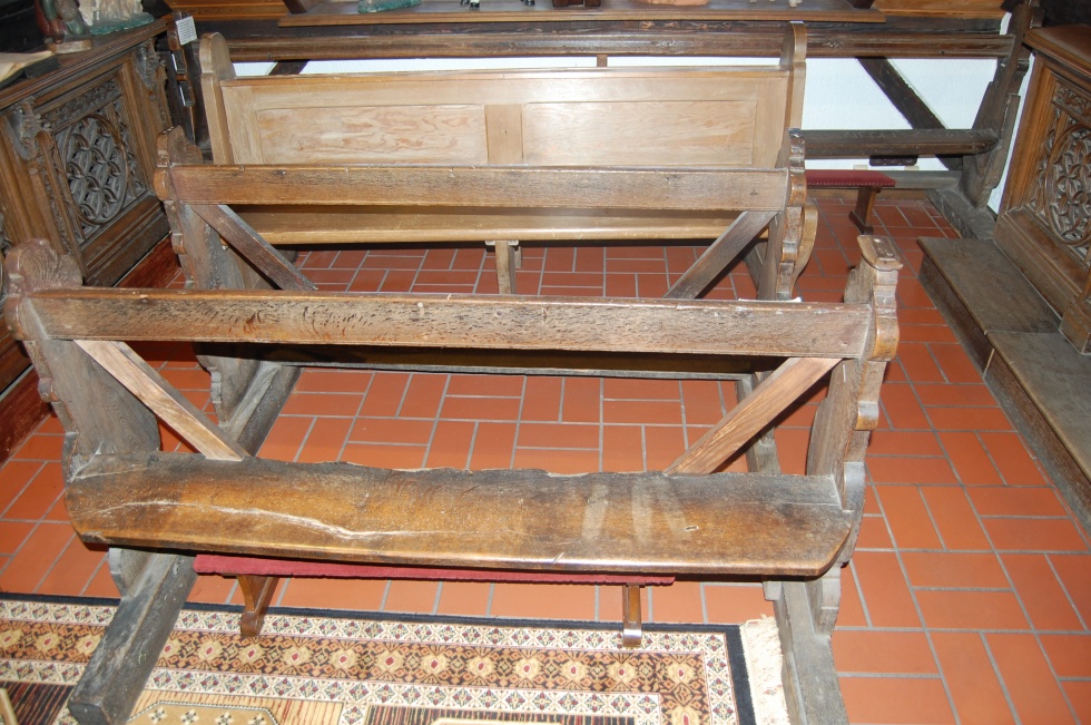 Sitz- und Kniebänke St.Peter Kirche (Heimatmuseum Waltrop CC BY-NC-SA)