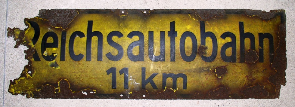 Autobahnhinweisschild (Hellweg-Museum Unna CC BY-NC-SA)
