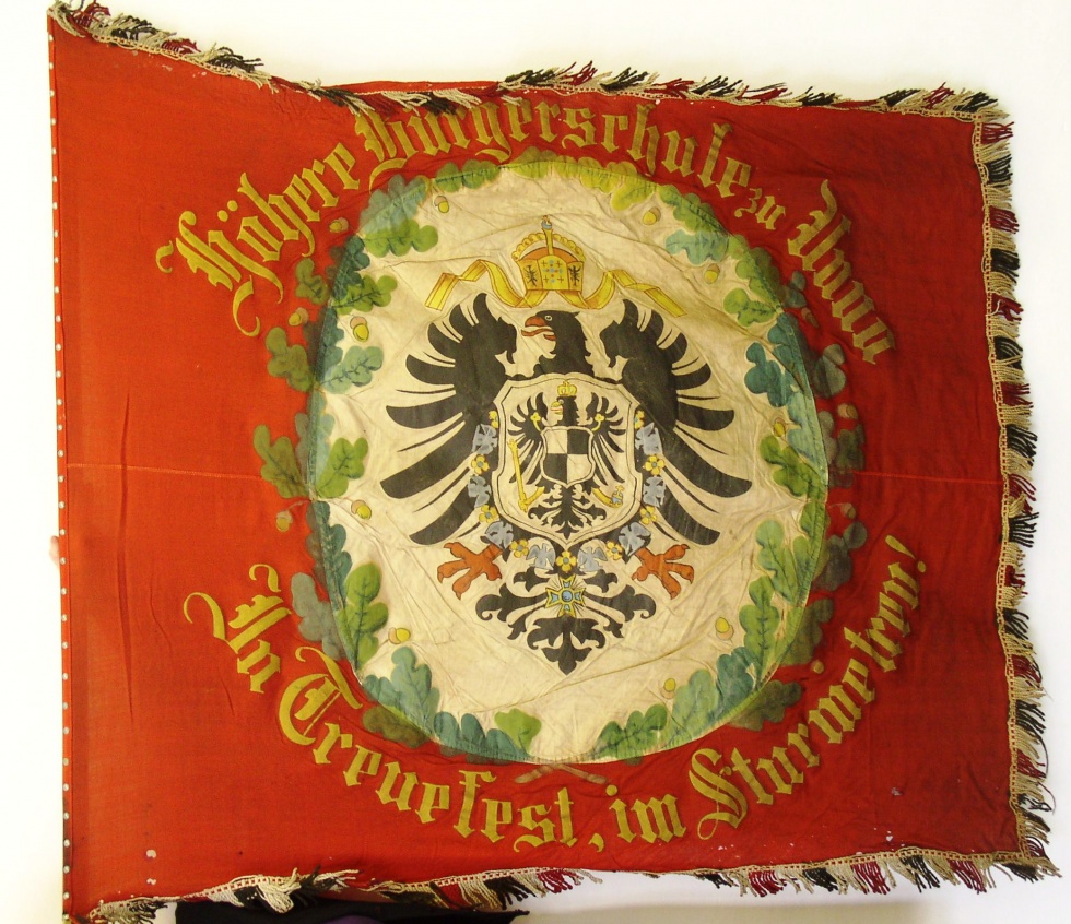 Fahne der Höheren Bürgerschule Unnas mit Fahnenstange: (Hellweg-Museum Unna CC BY-NC-SA)