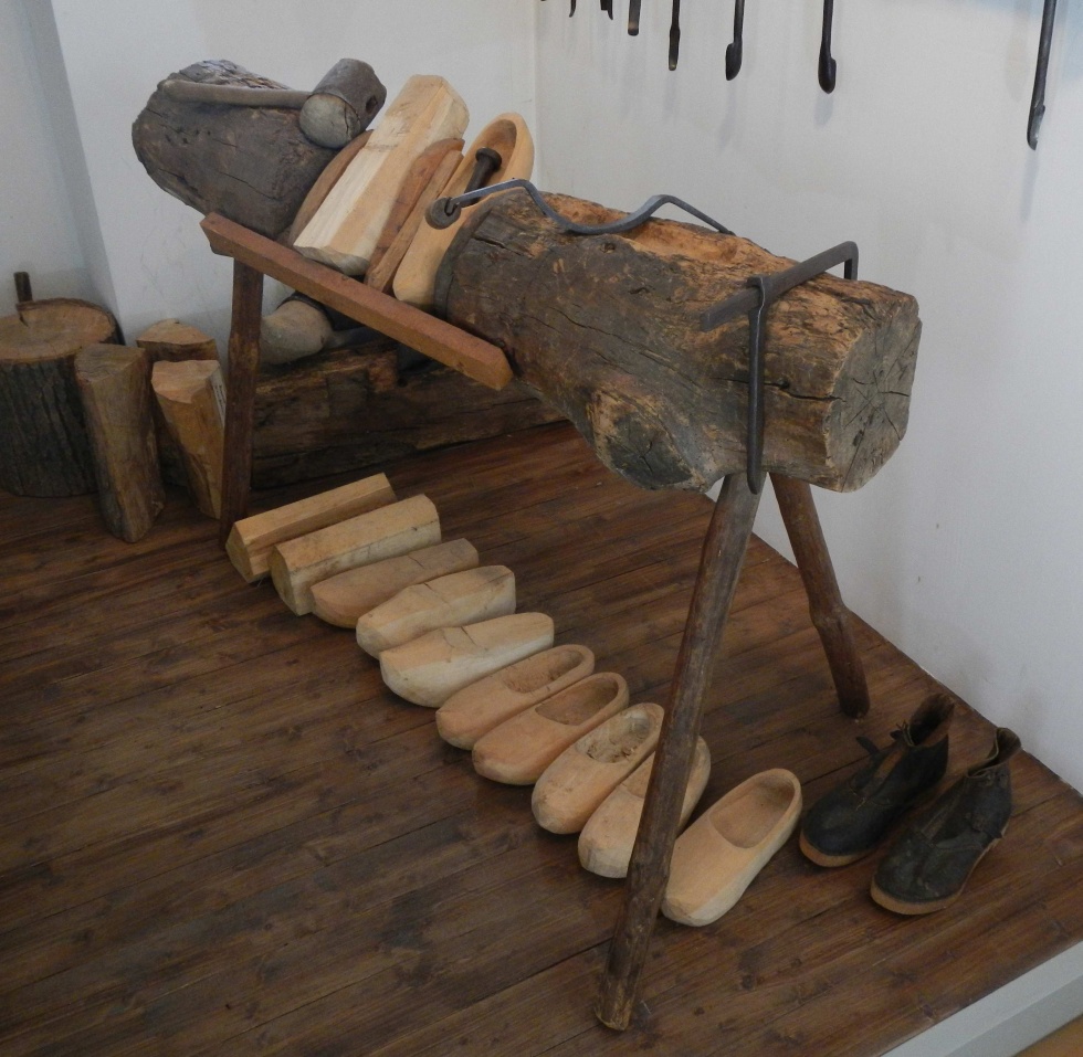 Bohrbank eines Holzschuhmachers (Archäologie Nockemann CC BY-NC-SA)