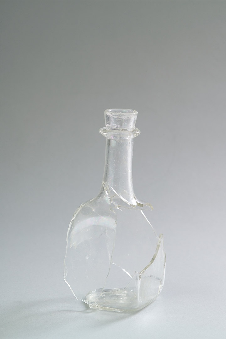 Vierkantflasche (Falkenhof-Museum Rheine CC BY-NC-SA)