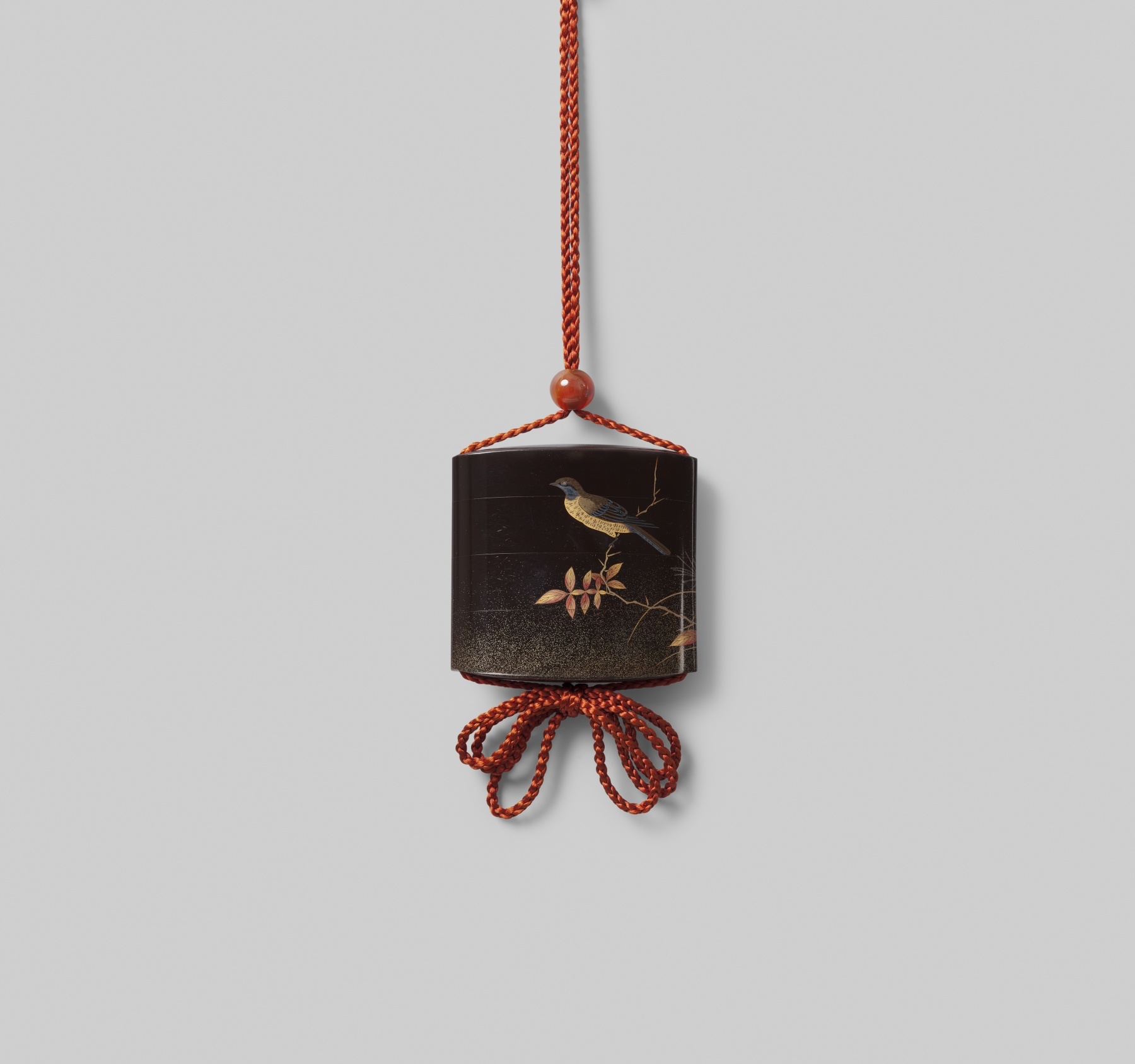 Inrō mit Motiv eines rastenden Vogels (Museum für Lackkunst CC BY-NC-SA)