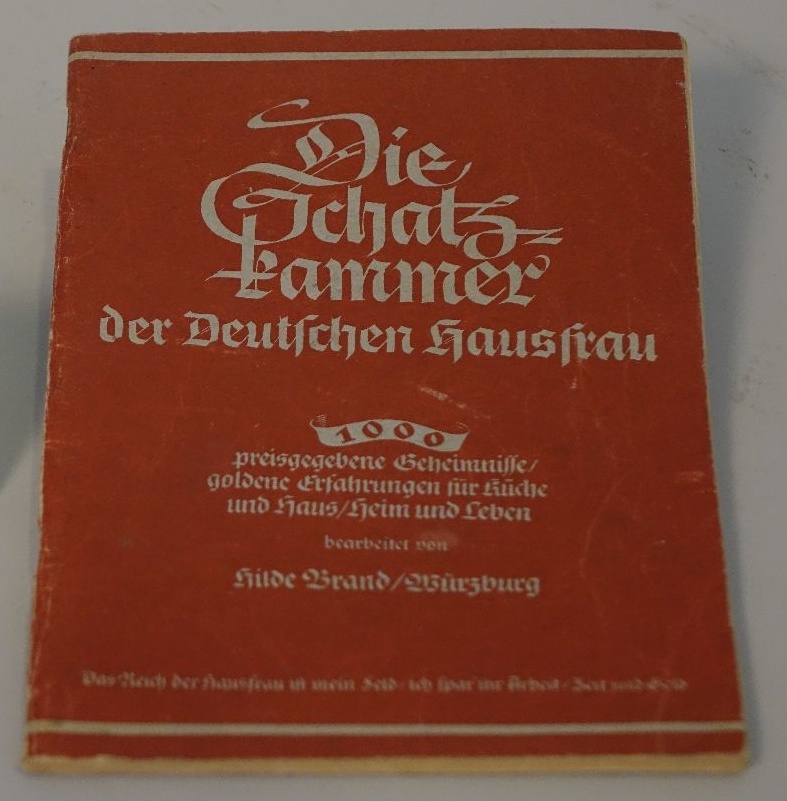 Buch "Die Schatzkammer der Deutschen Hausfrau" (Hamaland-Museum Kreismuseum Borken CC BY-NC-SA)