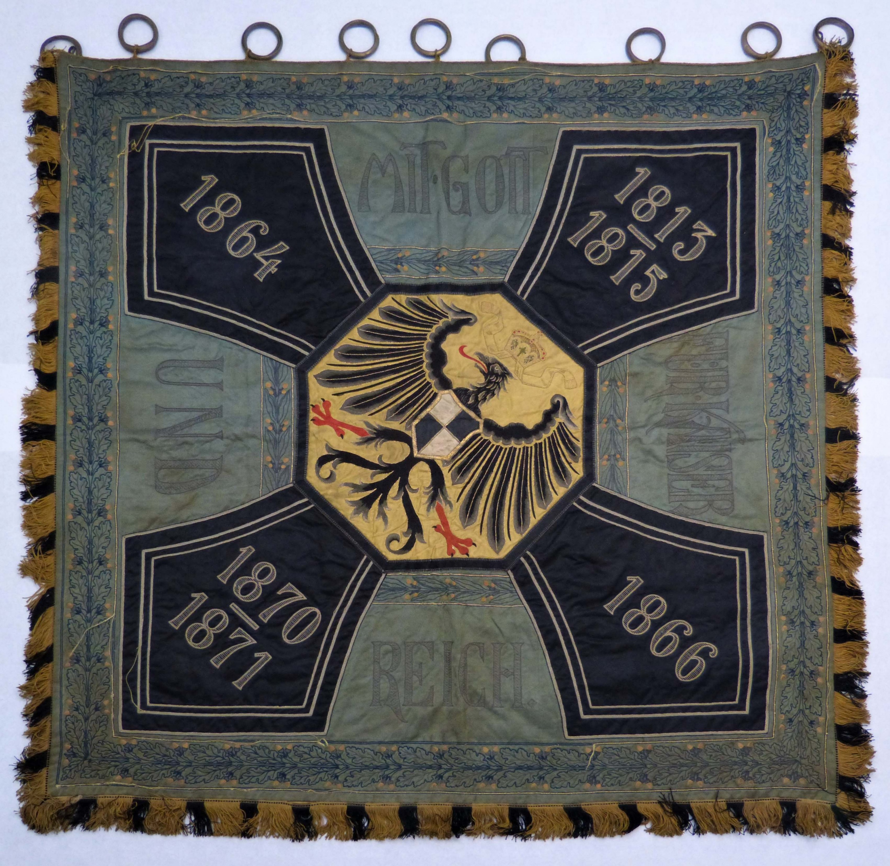 Fahne des Geseker Krieger- und Landwehrvereins (Städt. Hellweg-Museum Geseke CC BY-NC-SA)