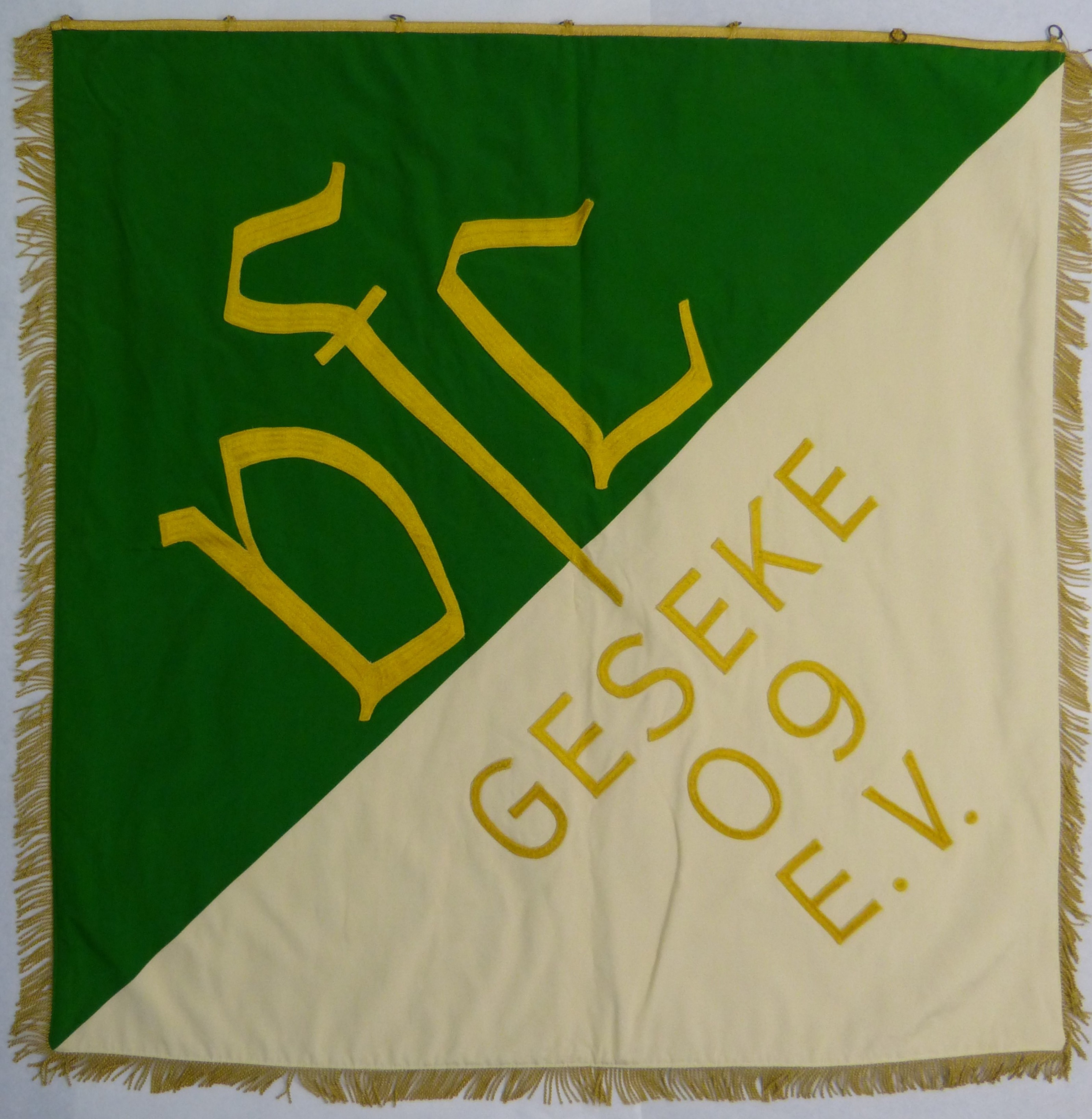 Fahne des "VfL GESEKE 09" (Städt. Hellweg-Museum Geseke CC BY-NC-SA)