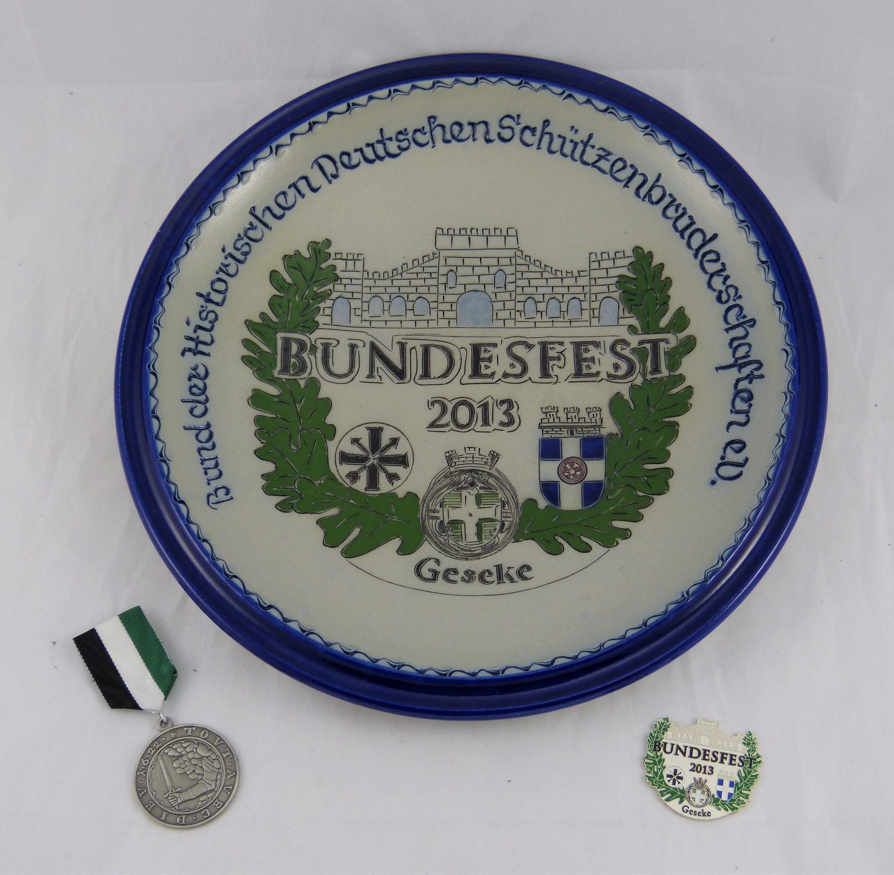 Andenkenteller "Bundesfest 2013 Geseke" (Städt. Hellweg-Museum Geseke CC BY-NC-SA)